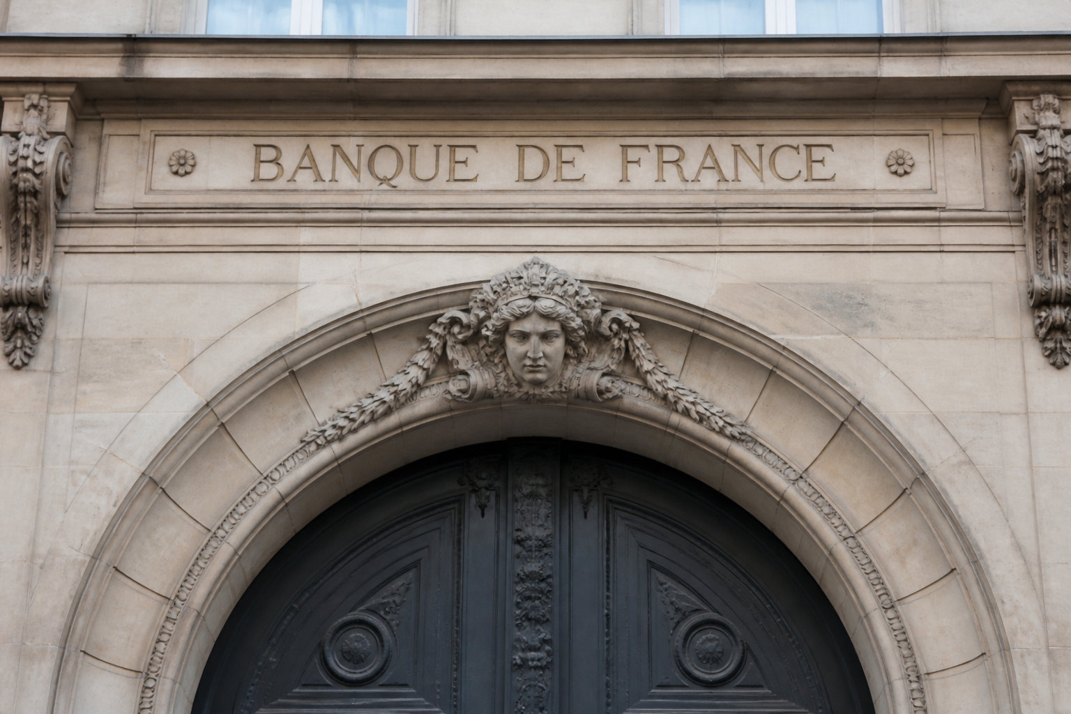 Façade de la Banque de France illustrant les démarches liées à un impayé de prêt immobilier