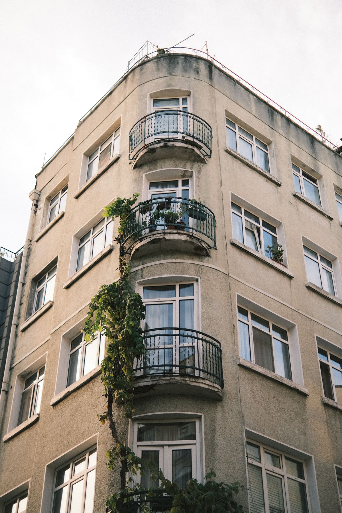 Saisie immobilière par une banque : procédure, délais et moyens de défense